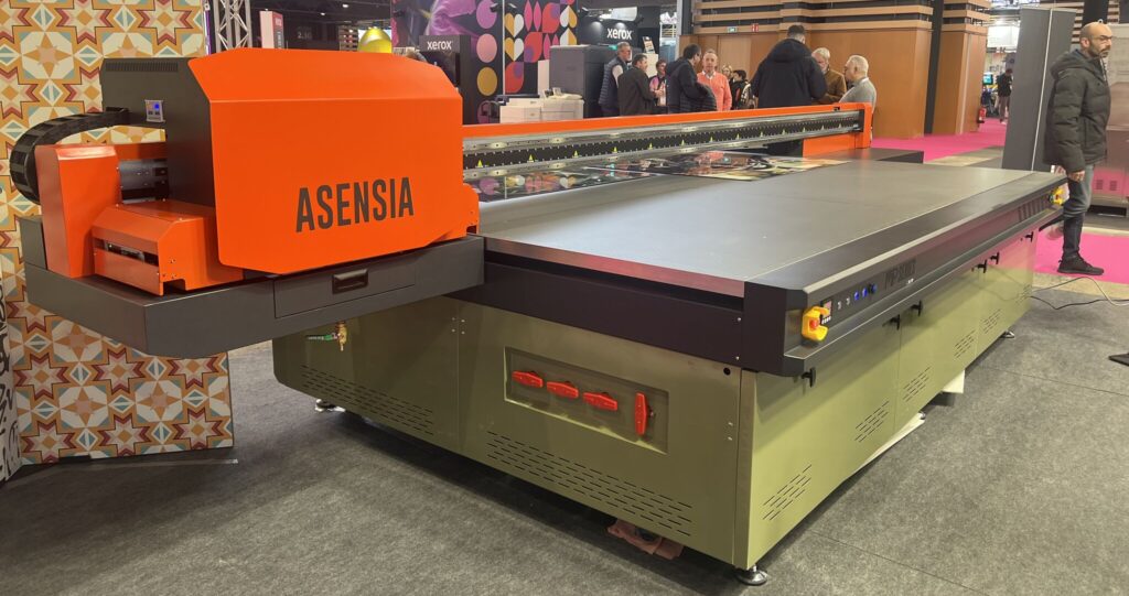 Asensia présente sur le stand de MP Séries à C!Print 2025